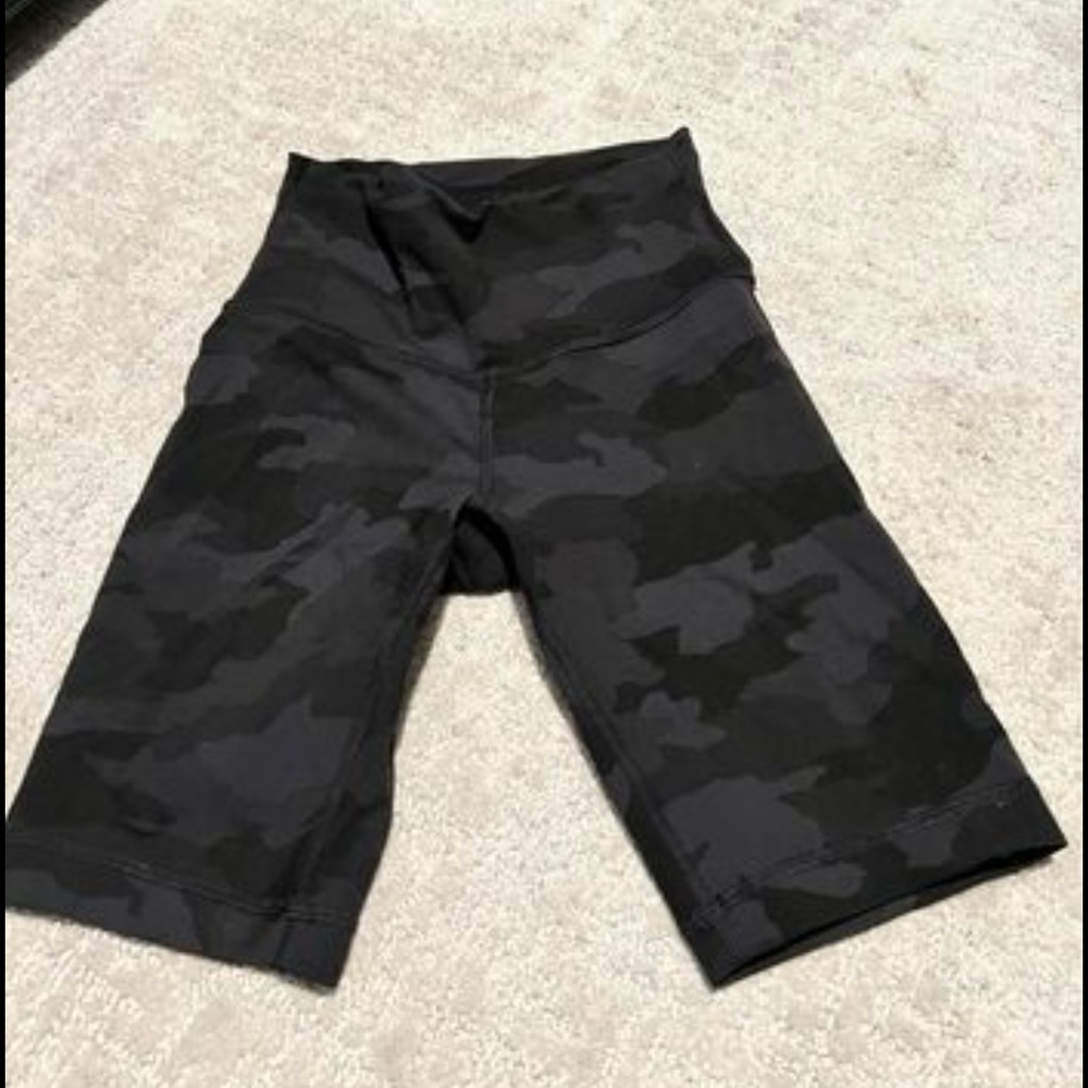 Women’s lululemon biker shorts